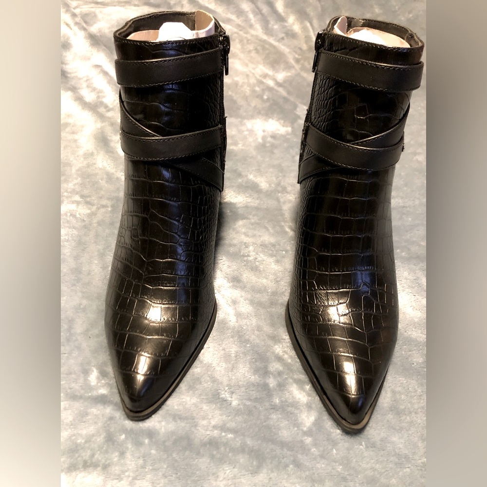 Black snake pattern ankle booties